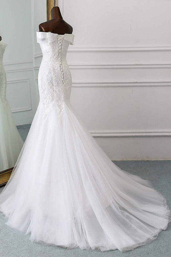 Robe de mariée sirène longue à épaules dénudées, ornée d'appliqués de dentelle et de tulle