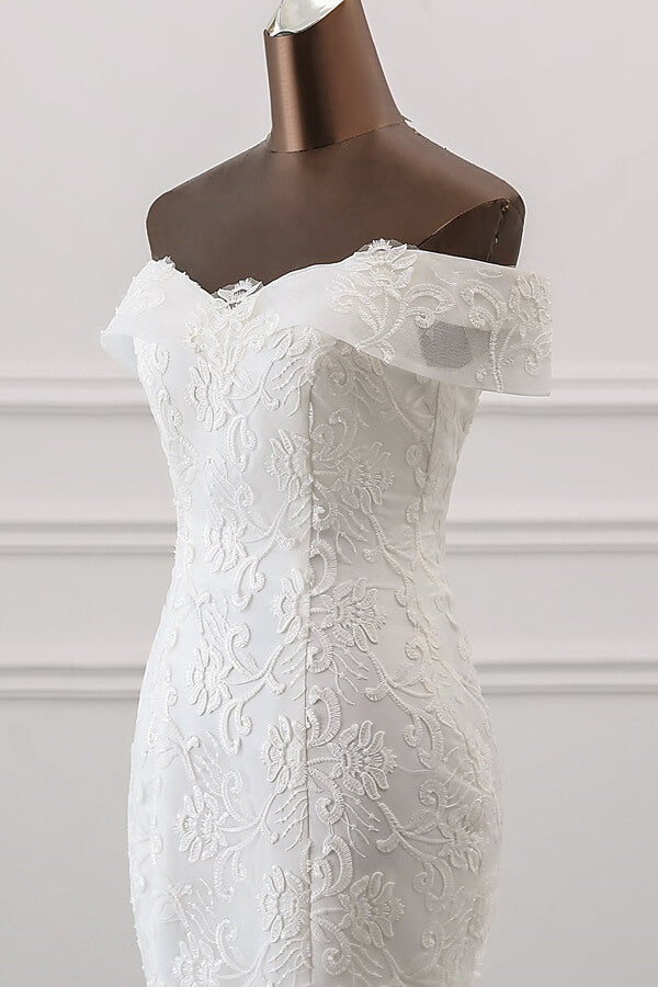 Robe de mariée sirène longue à épaules dénudées, ornée d'appliqués de dentelle et de tulle