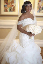 Vestido de novia largo de sirena con hombros descubiertos, apliques y encaje