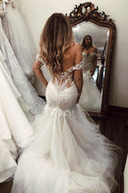 Robe de mariée sirène longue en dentelle dos nu à épaules dénudées