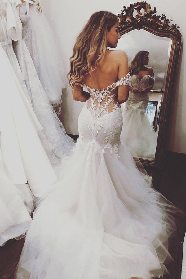 Robe de mariée sirène longue en dentelle dos nu à épaules dénudées