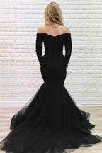 Vestido largo de sirena de encaje con hombros descubiertos y mangas para baile de graduación