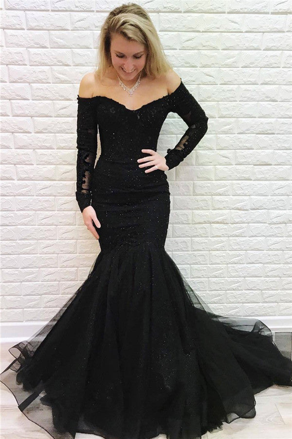 Vestido largo de sirena de encaje con hombros descubiertos y mangas para baile de graduación