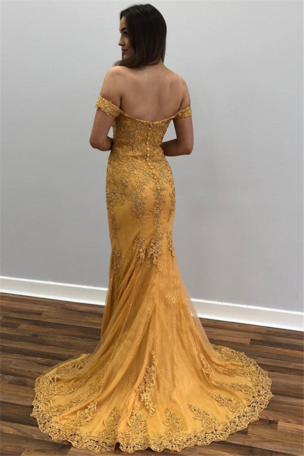 Robe de bal sirène longue en dentelle dorée à épaules dénudées
