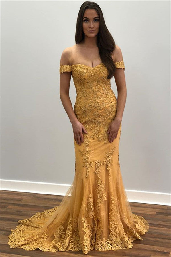 Robe de bal sirène longue en dentelle dorée à épaules dénudées