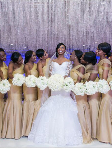 Vestidos de novia largos de organza con escote sirena, cola de corte y mangas, corte sirena y escote redondo.