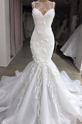 Robe de mariée sirène longue à bretelles spaghetti et applications de dentelle