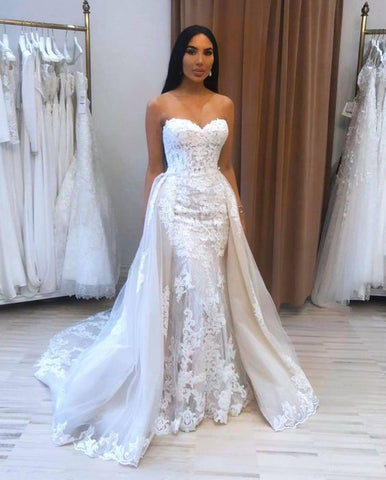 Vestido de novia largo de sirena con escote corazón, apliques de encaje y tul