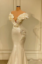 Robe de bal sirène longue en satin à décolleté cœur