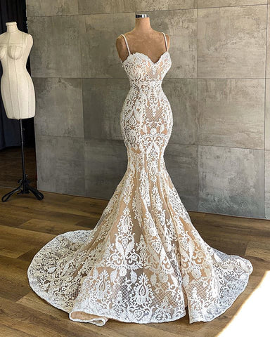 Vestido de novia largo de sirena con escote corazón, tirantes finos, apliques de encaje y vestido de novia