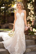 Vestido de novia largo de sirena con escote corazón, tul y cola de capilla