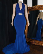 Robe de bal longue sirène dos nu à col en V et appliques