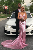 Robe de bal longue sirène rose à sequins, dos nu et décolleté en V, bretelles spaghetti et fines bretelles.