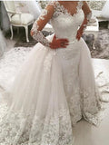 Robe de mariée sirène longue en tulle et dentelle, col en V, traîne balayée et manches