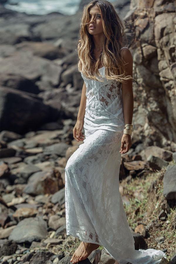 Robe de mariée fourreau longue à fines bretelles en dentelle pour la plage WD133