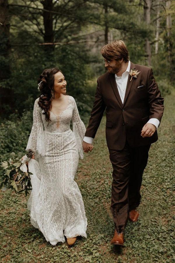 Robe de mariée en dentelle à manches longues et dos lacé, modèle WD547