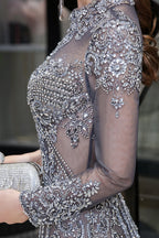Robes de soirée sirène à manches longues et col montant à sequins