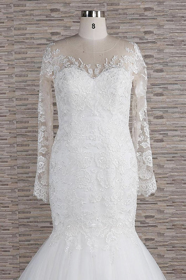 Robe de mariée sirène à manches longues, décolleté cœur, applications de dentelle et dos nu