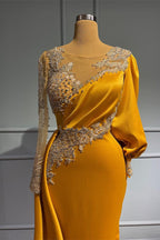 Vestidos de fiesta formales de satén con mangas largas, corte sirena, asimétricos, con joyas y pedrería.