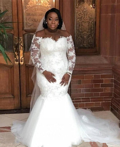 Vestido de novia de sirena de encaje con mangas largas y hombros descubiertos