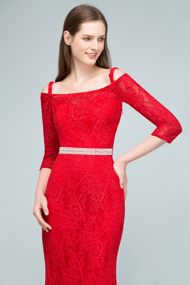 Robe de bal sirène longue à bretelles spaghetti, épaules dénudées, en dentelle, avec manches et ceinture.