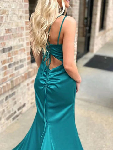 Loula | Robe de bal longue sirène en satin rose à fines bretelles et fente