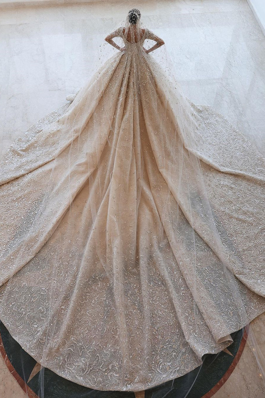 Luxurious A-line Long Sleeves Lace Wedding Dress With Train