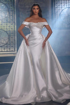Vestidos de novia lujosos de satén corte A, sin mangas, con hombros descubiertos, bordados y lentejuelas.