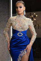 Robe de soirée longue sirène en satin bleu royal, luxueuse, dos nu, manches longues, cristaux, appliques dorées