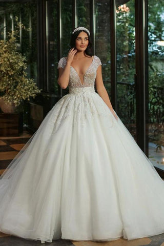 Vestido de novia largo de lujo, corte en A, escote en V, tul con cuentas y lentejuelas, con mangas cortas.