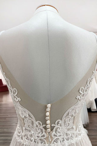 Robe de mariée de luxe longue en tulle, col V, dos nu et dentelle, coupe trapèze, col en V et luxueuse