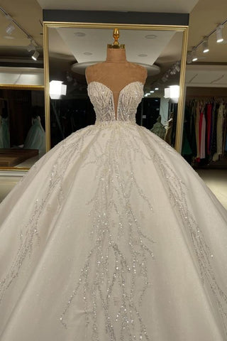 Vestido de novia largo de lujo con escote corazón y brillos