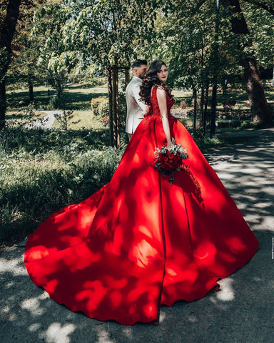 Vestidos de novia largos de lujo estilo princesa, de satén, con escote en V y encaje.
