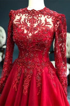 Robe de soirée rouge de luxe à manches longues et dentelle 