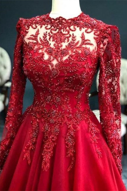 Robe de soirée rouge de luxe à manches longues et dentelle 