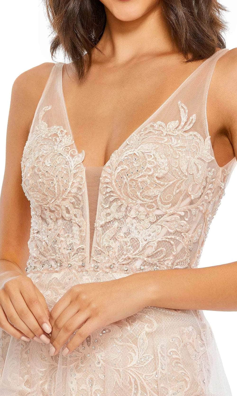 Robe de soirée sans manches à volants