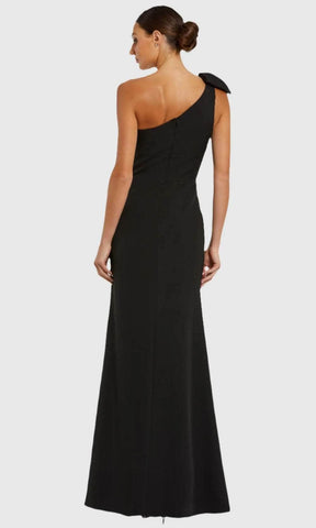 Vestido de graduación asimétrico con detalle de lazo