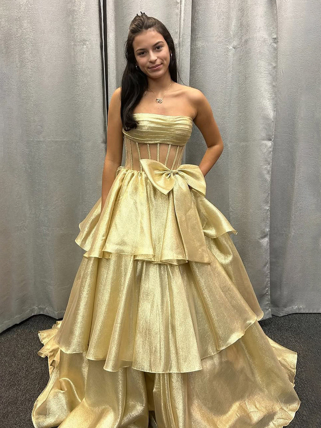 Malvis | Robe de bal longue bustier en organza avec nœud