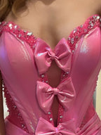Yegua | Vestido de fiesta sirena rosa fucsia con escote corazón y lazo 