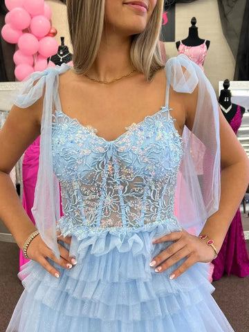 Maylie | Robe de bal trapèze en tulle bleu ciel à sequins et appliques 