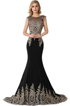 Vestido de noche de gasa con apliques de sirena y cola de corte