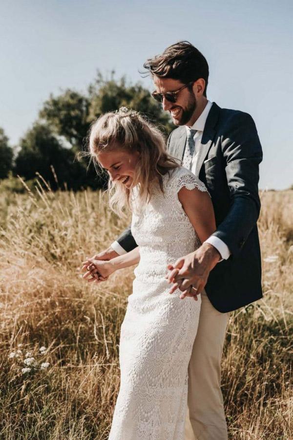 Vestido de novia bohemio estilo sirena, sin espalda, de encaje, con mangas cortas, WD435 