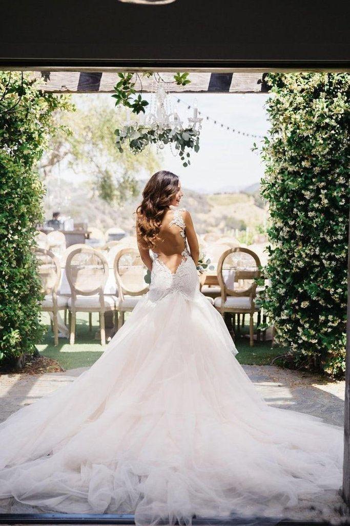 Vestido de novia de tul color marfil con escote barco y cola de sirena WD156 