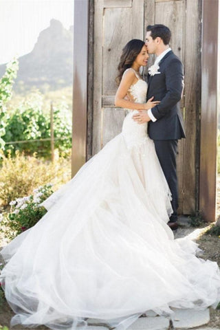 Vestido de novia de tul color marfil con escote barco y cola de sirena WD156 