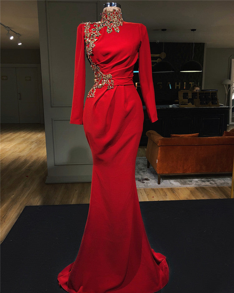 Robe de bal longue rouge sirène à col montant et manches