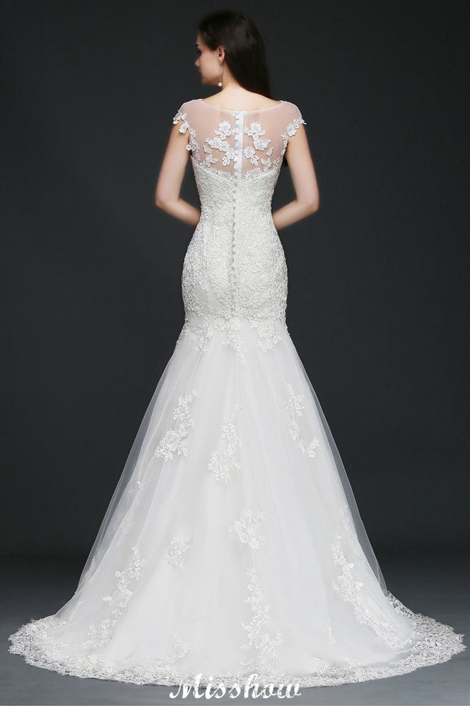Robe de mariée sirène en tulle et dentelle, ornée de bijoux