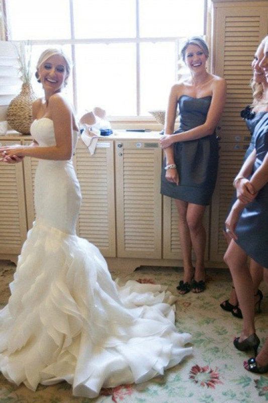 Robe de mariée sirène sans manches à décolleté cœur et sans volants