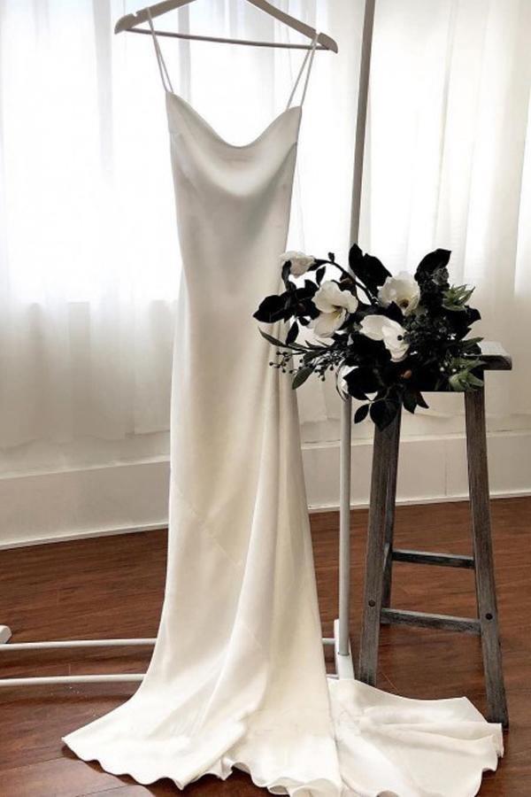 Robe de mariée blanche sirène à bretelles spaghetti, dos nu et traîne courte WD450