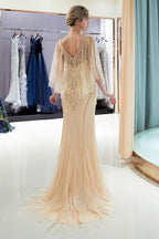 Robes de soirée sirène à décolleté illusion en cœur et sequins ornés de perles