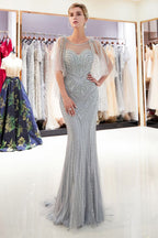 Robes de soirée sirène à décolleté illusion en cœur et sequins ornés de perles